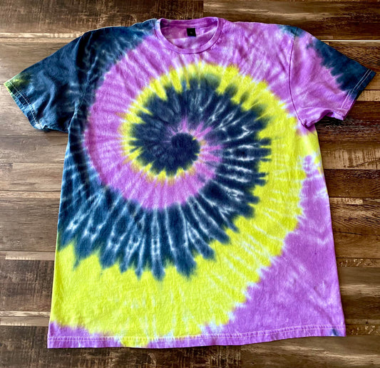 Bewitched swirl tee