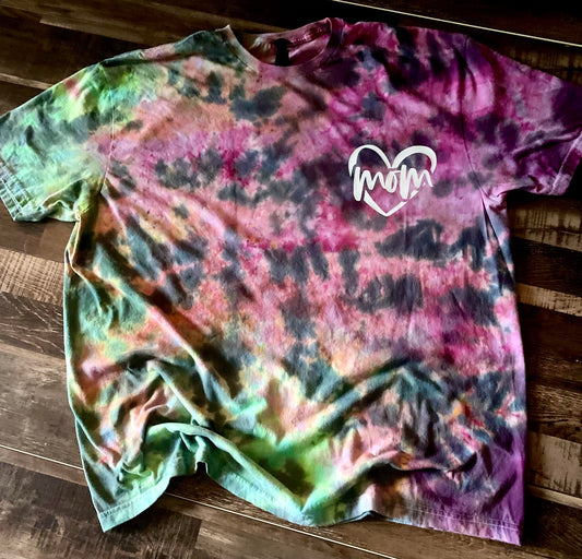 Dark rainbow Mom tee