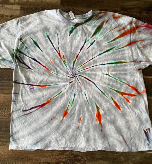 Peek a boo rainbow tee