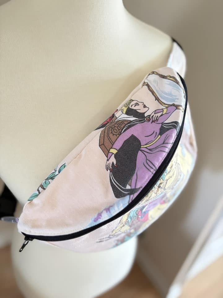 Snow white bum bag