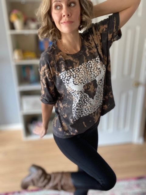 Leopard cow skull tee