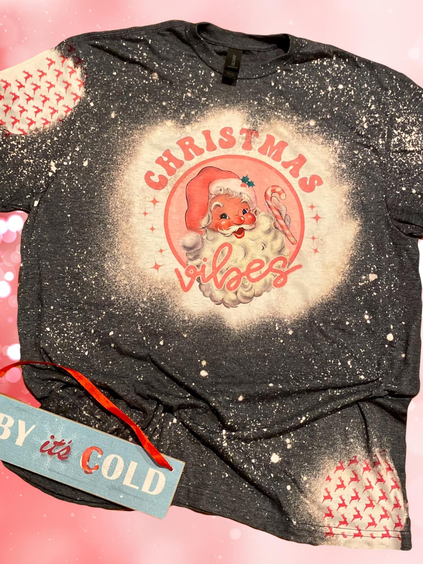Christmas vibes tee
