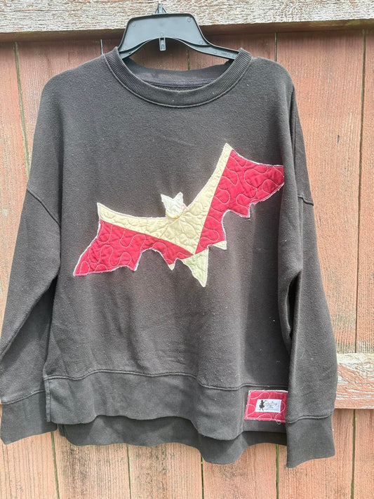 Lg quilted Bat sweatshirt