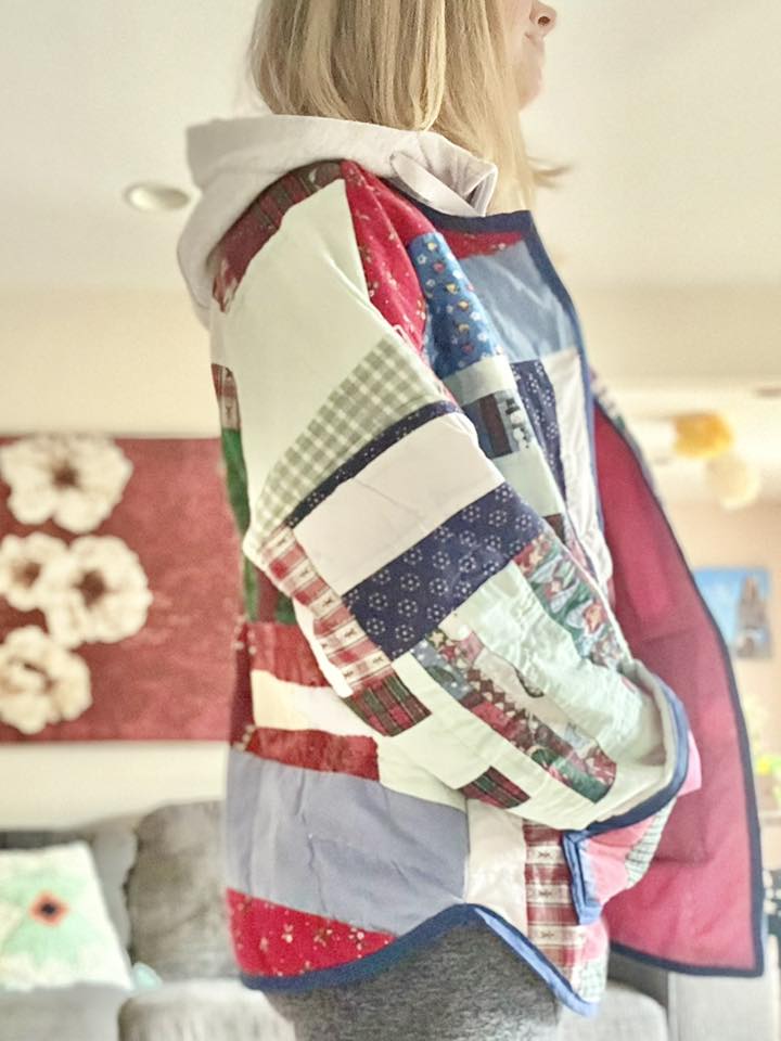 Lg quilted Holiday jacket