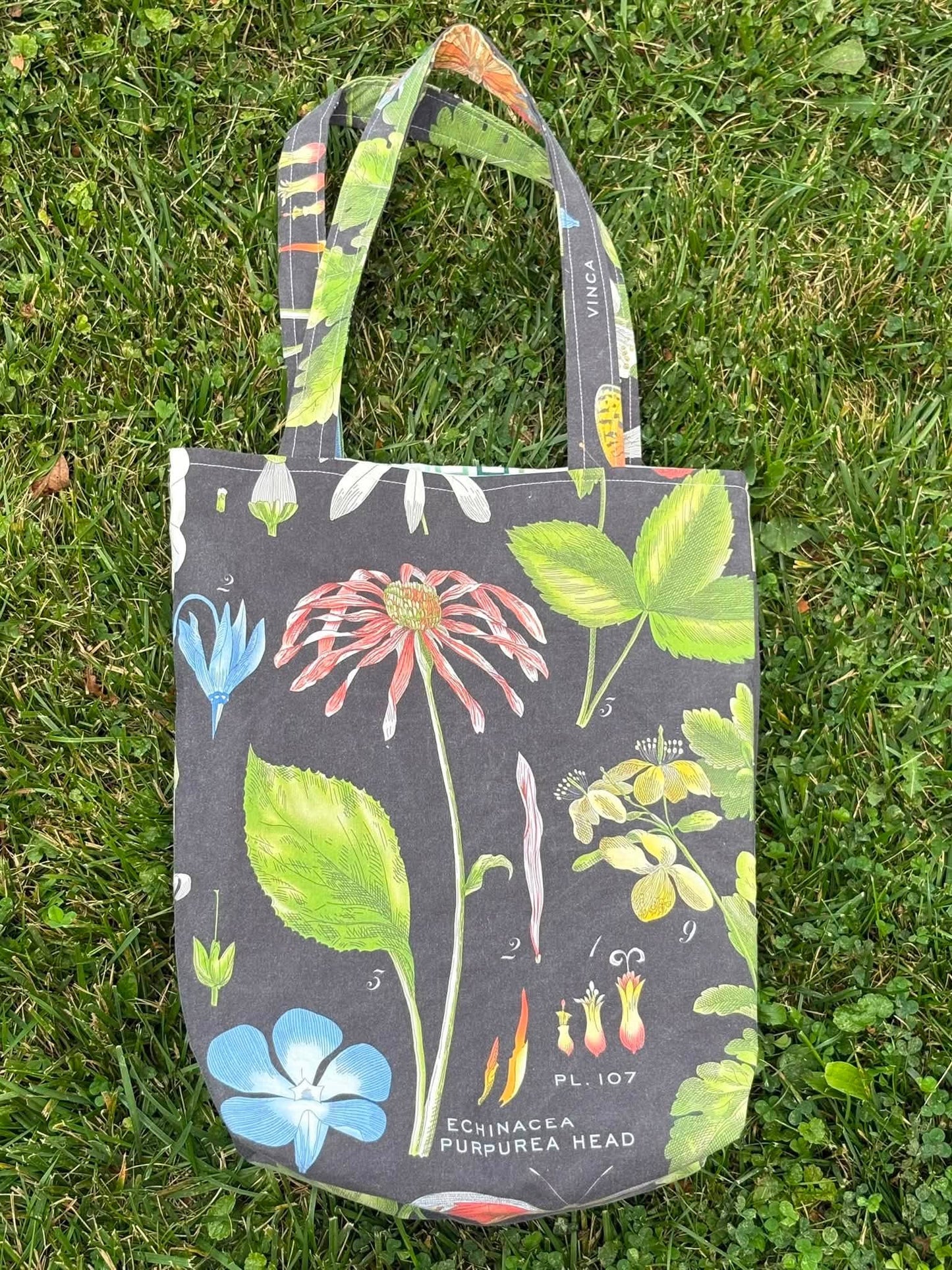 Herbology tote bag black