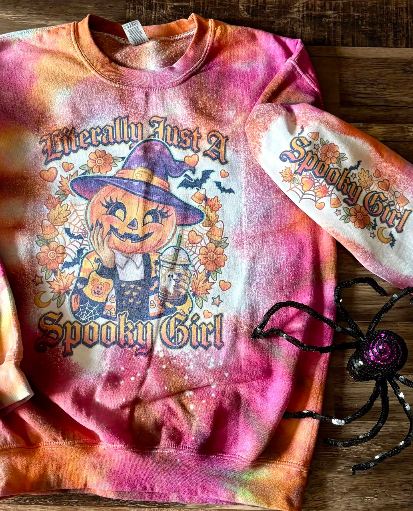 Spooky girl Tie dye sweatshirt med