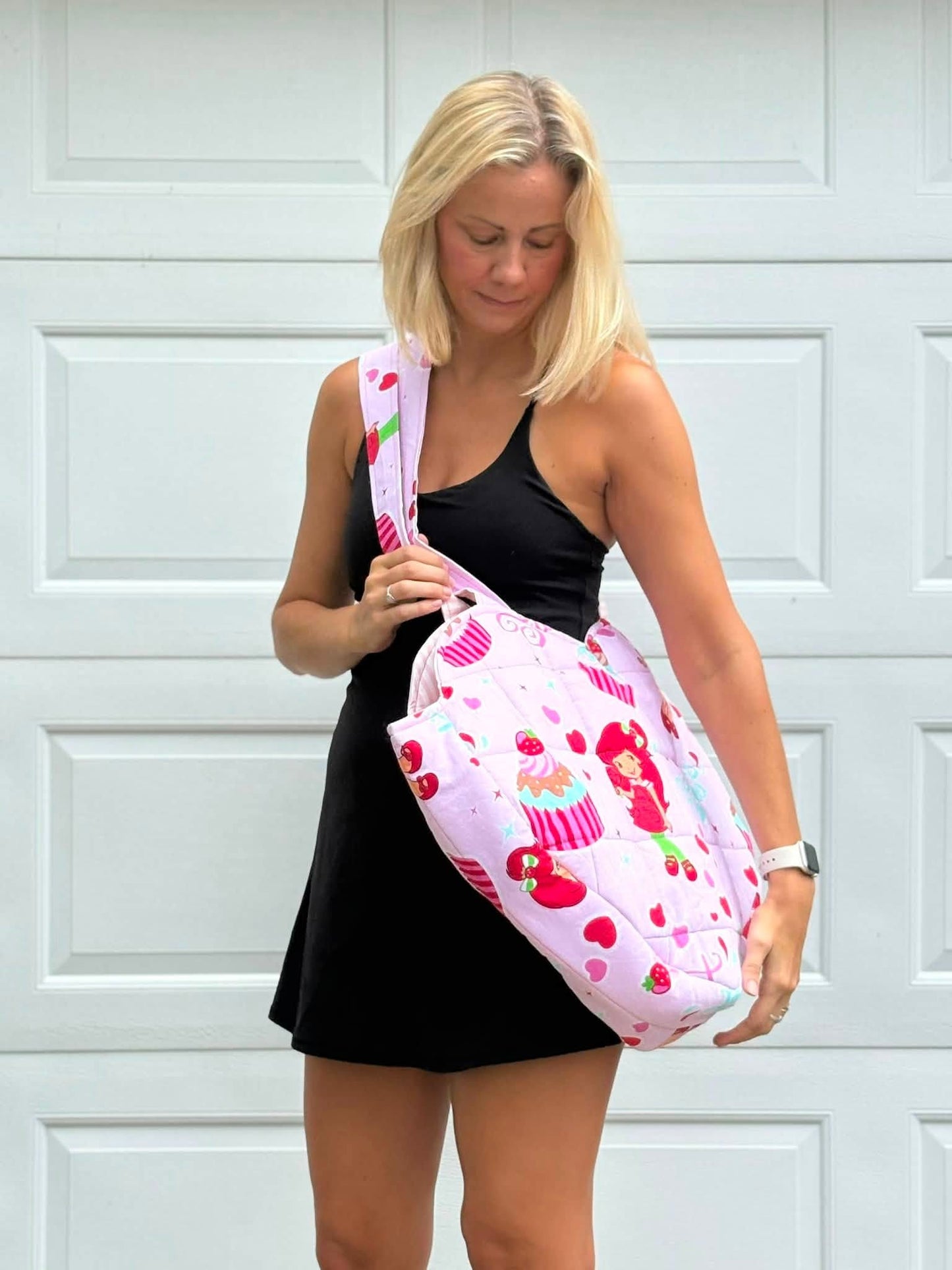 XL strawberry shortcake heart bag