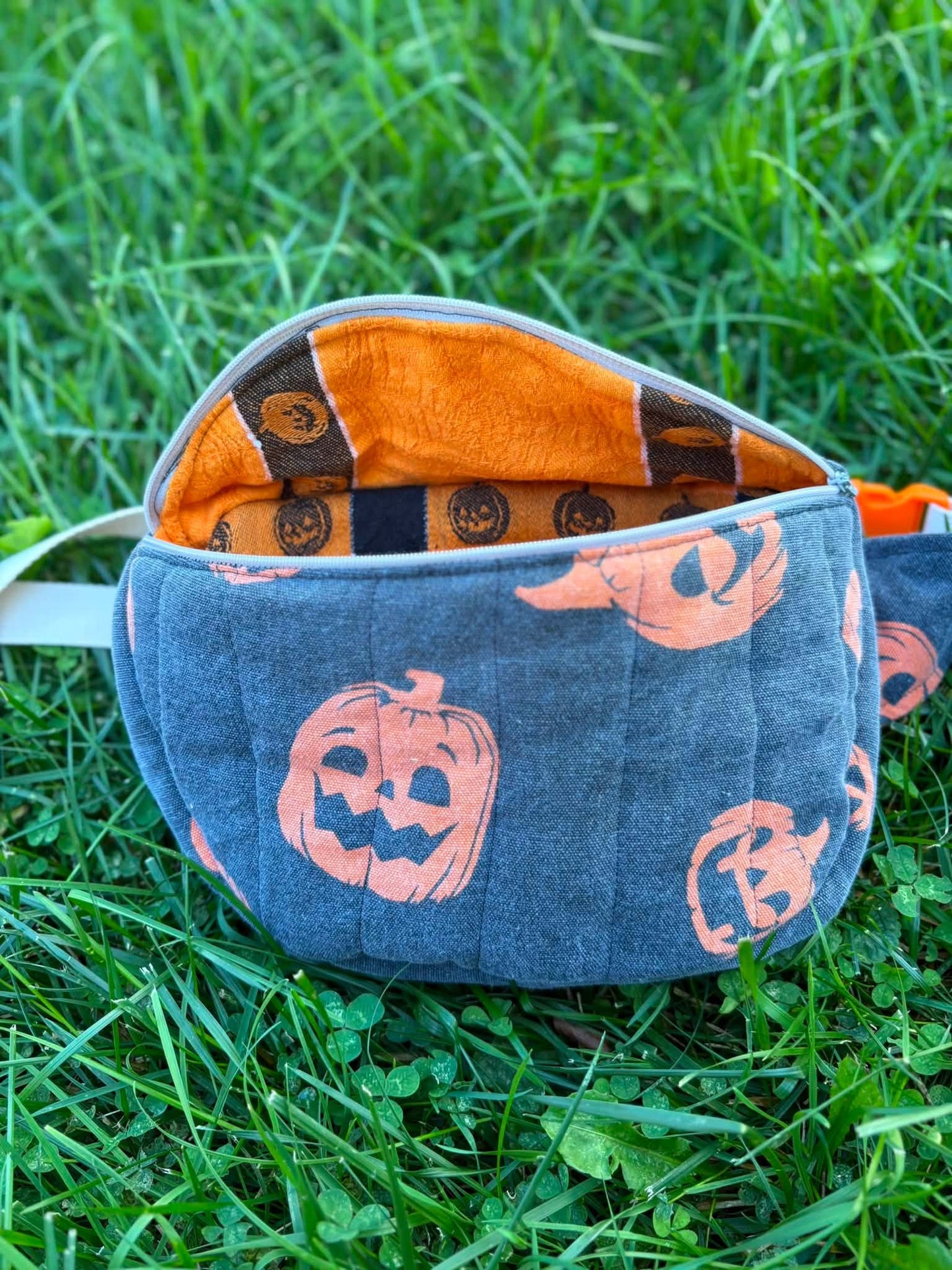Vintage halloween cross body bag