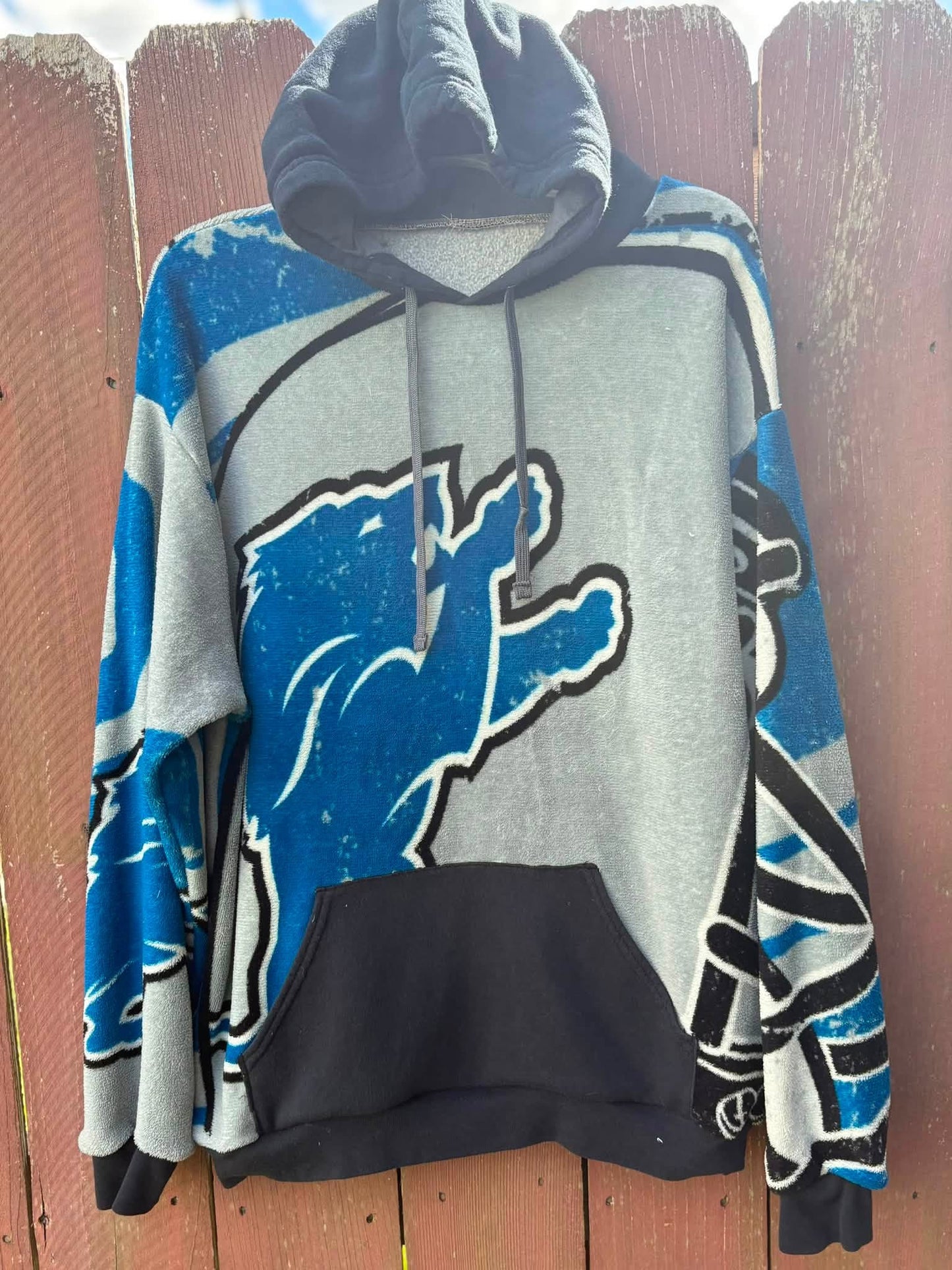 Detroit Lions blanket hoodie lg